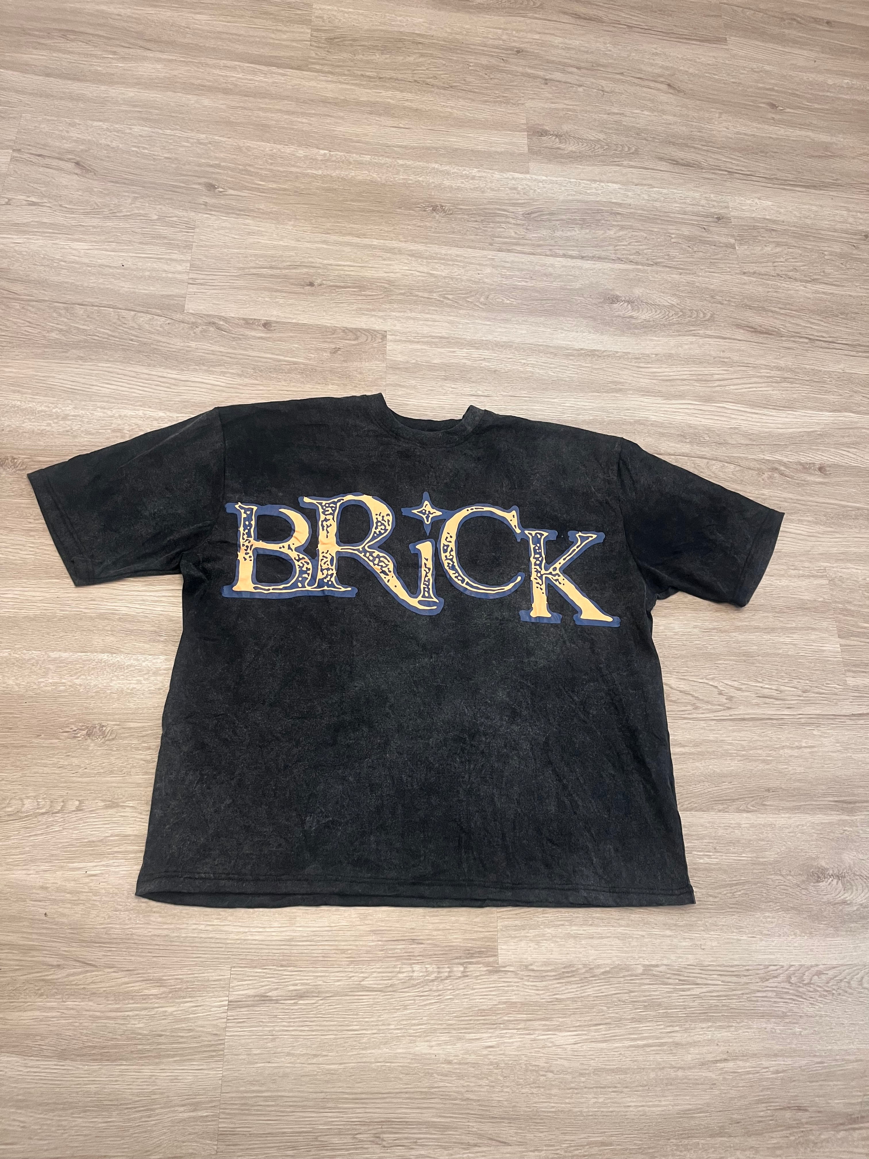 Brick 9 Tee